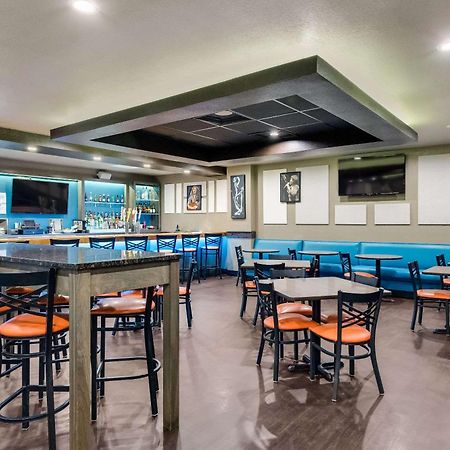 Clarion Inn&Suites Russellville I-40 Esterno foto